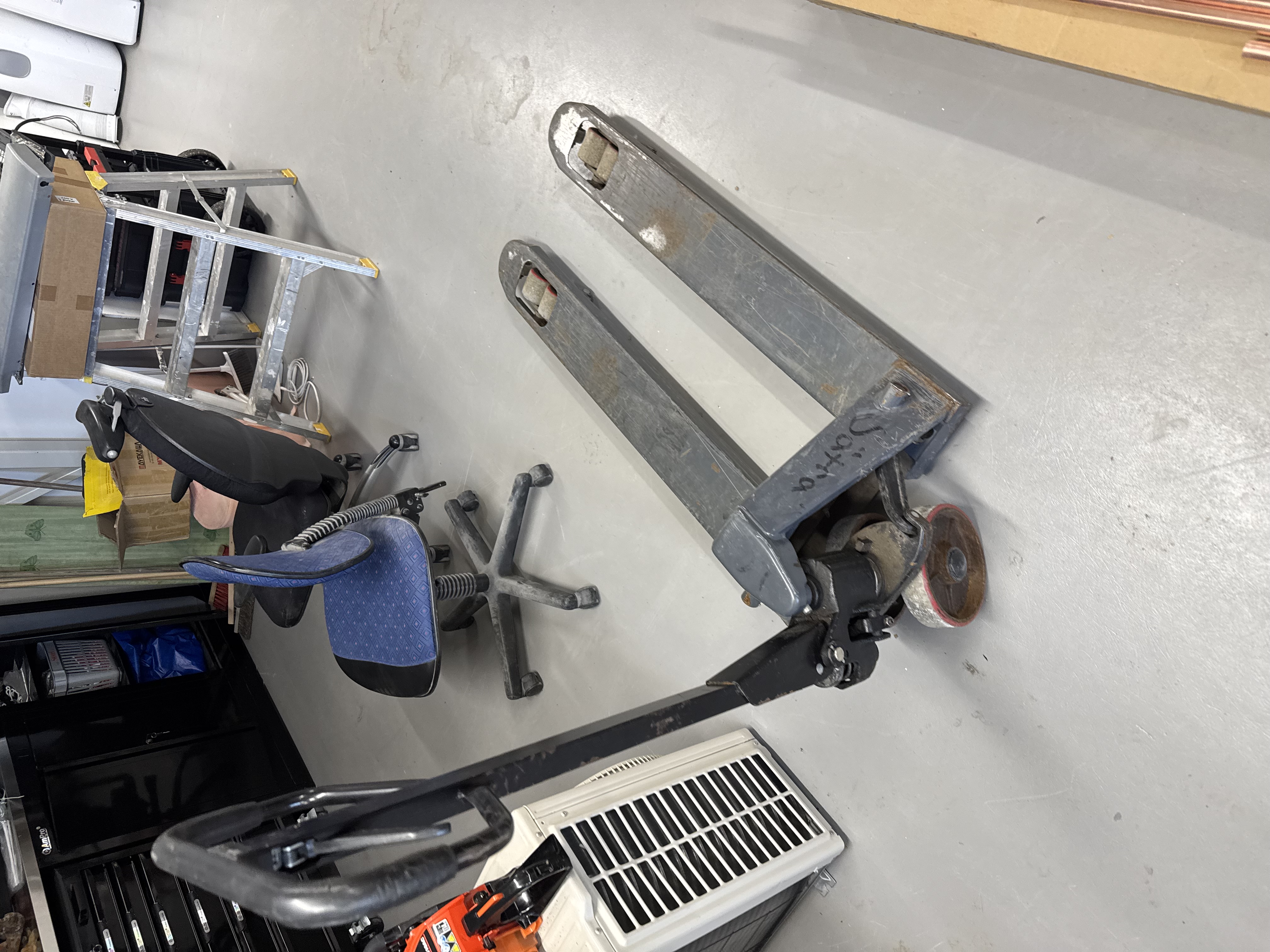 Handtruck 2ton långa gafflar 