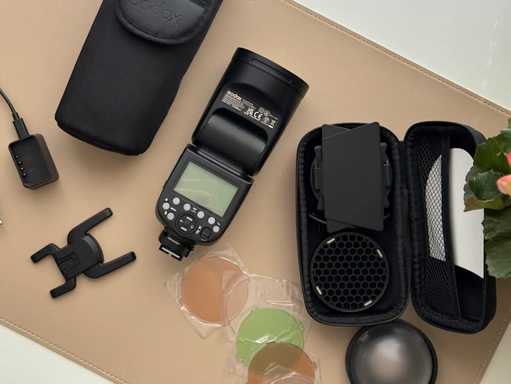 Godox speedlite v1 sony + godox ak-r1 -muokkainsetti