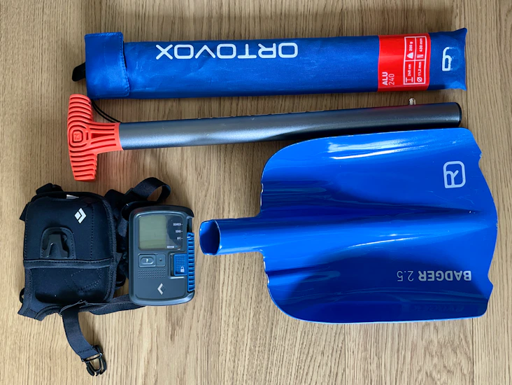 Lumivyörysetti (piippari, lapio, sondi)