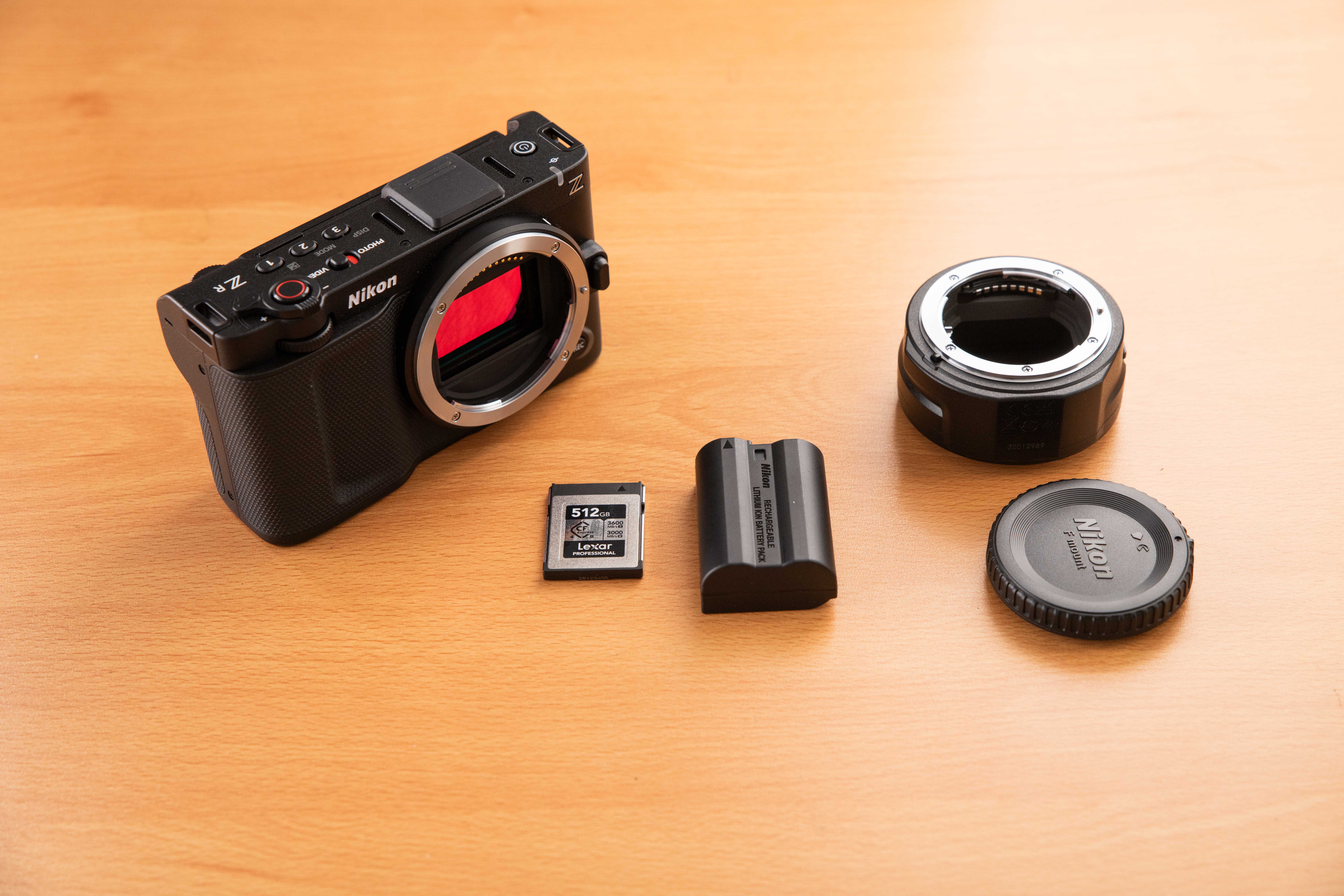 Nikon zr 6k body + ftz ii f mount adapter + cf express card 512gb