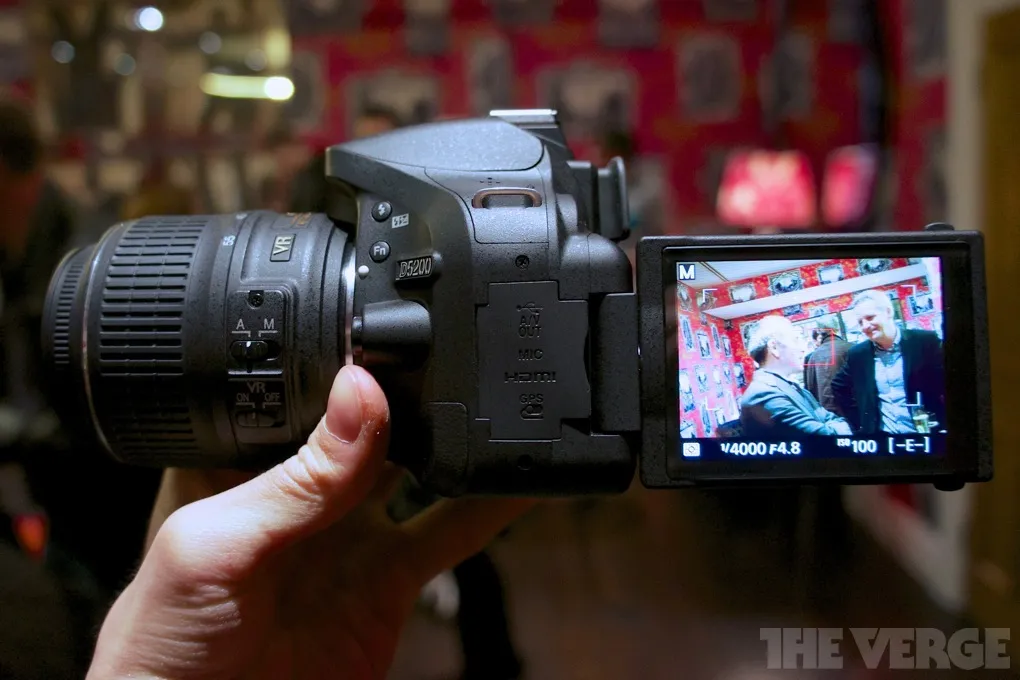 Nikon d5200 dslr & lens, camera bag etc