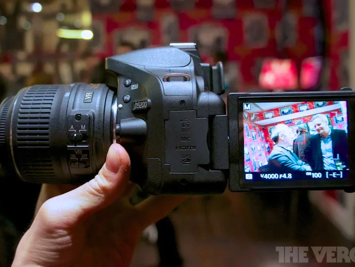 Nikon d5200 dslr & lens, camera bag etc