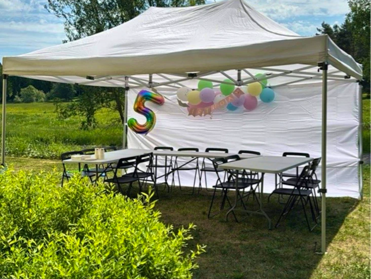 Festpaket med tält, stolar, bord med leverans