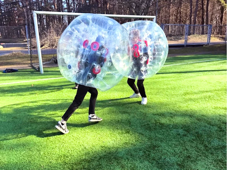 2 bumperballs + batteridriven pump