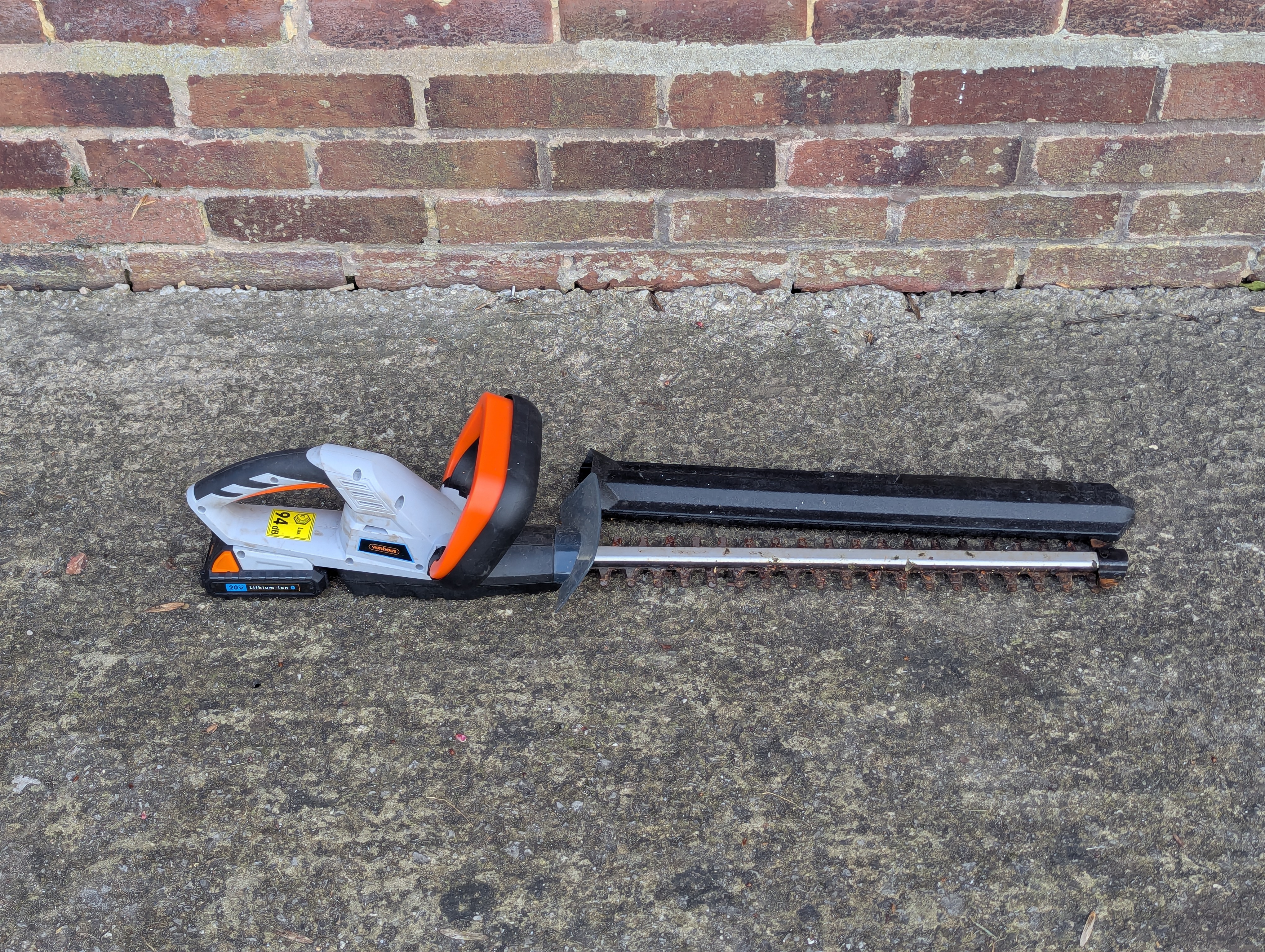 Cordless vonhaus hedge trimmer, 45cm