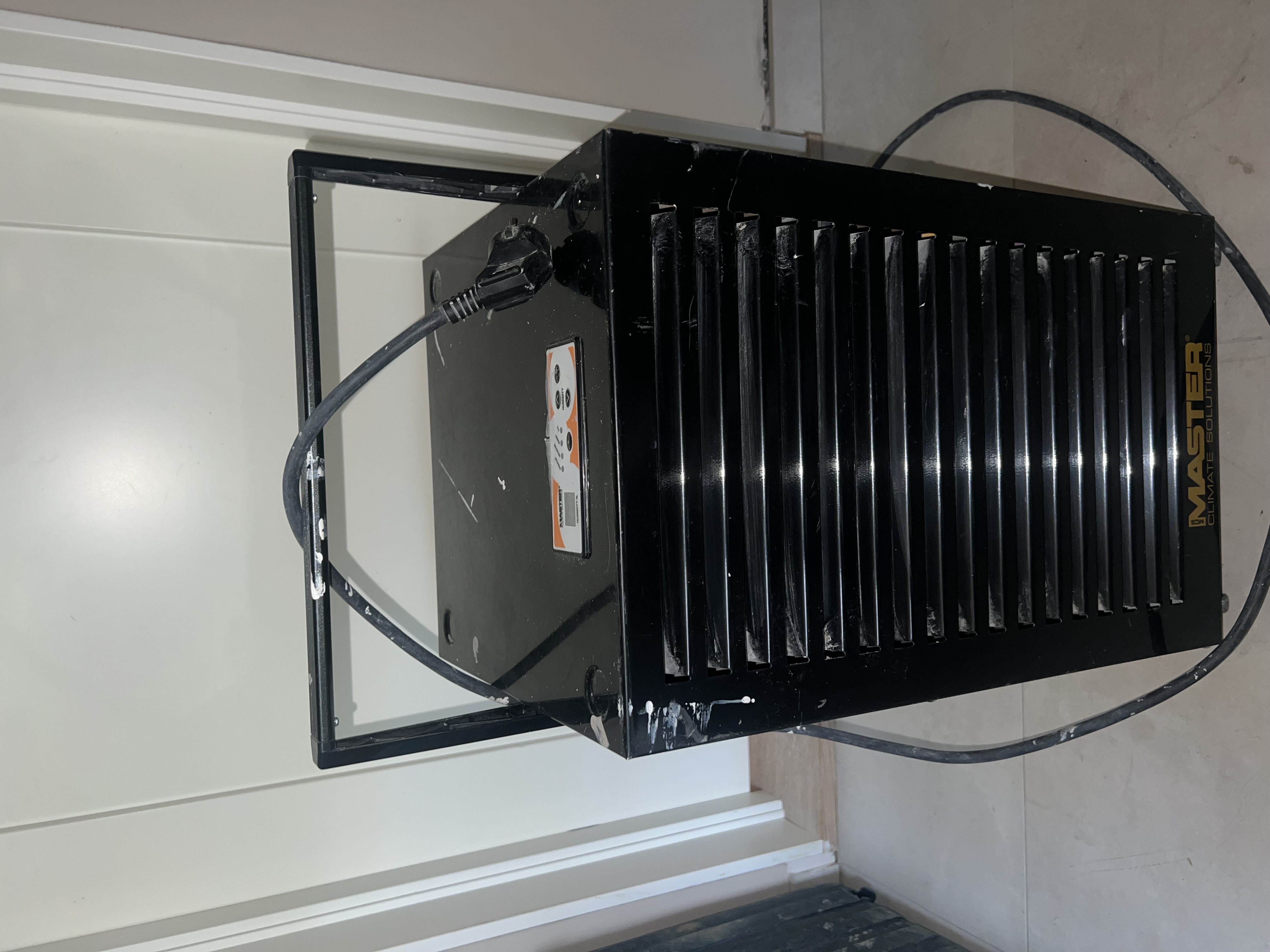 Kraftfull avfukter for byggeprosjekter – master dh-732