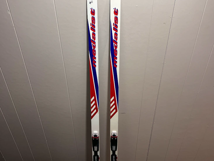 For heights 5’10”-6”, cross country skis.