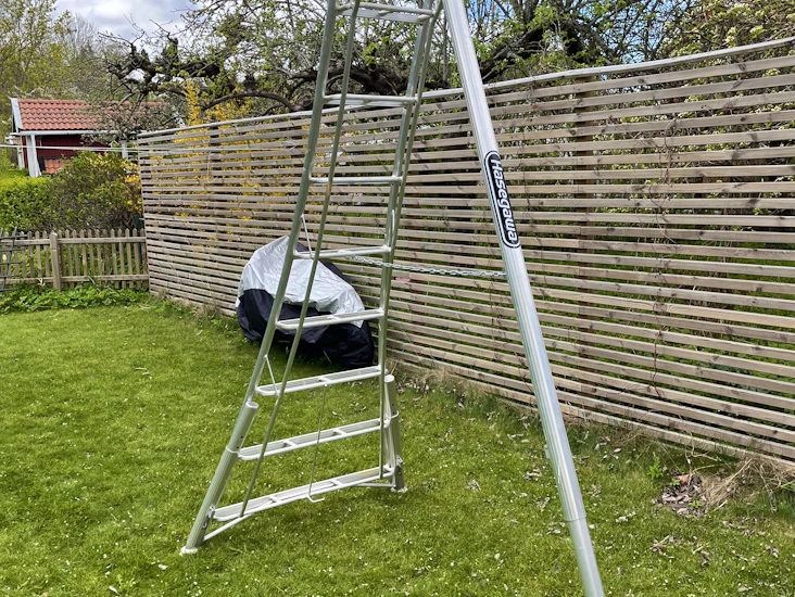 Stabil och lätt stege från hasgawa - 197 cm max ståhöjd