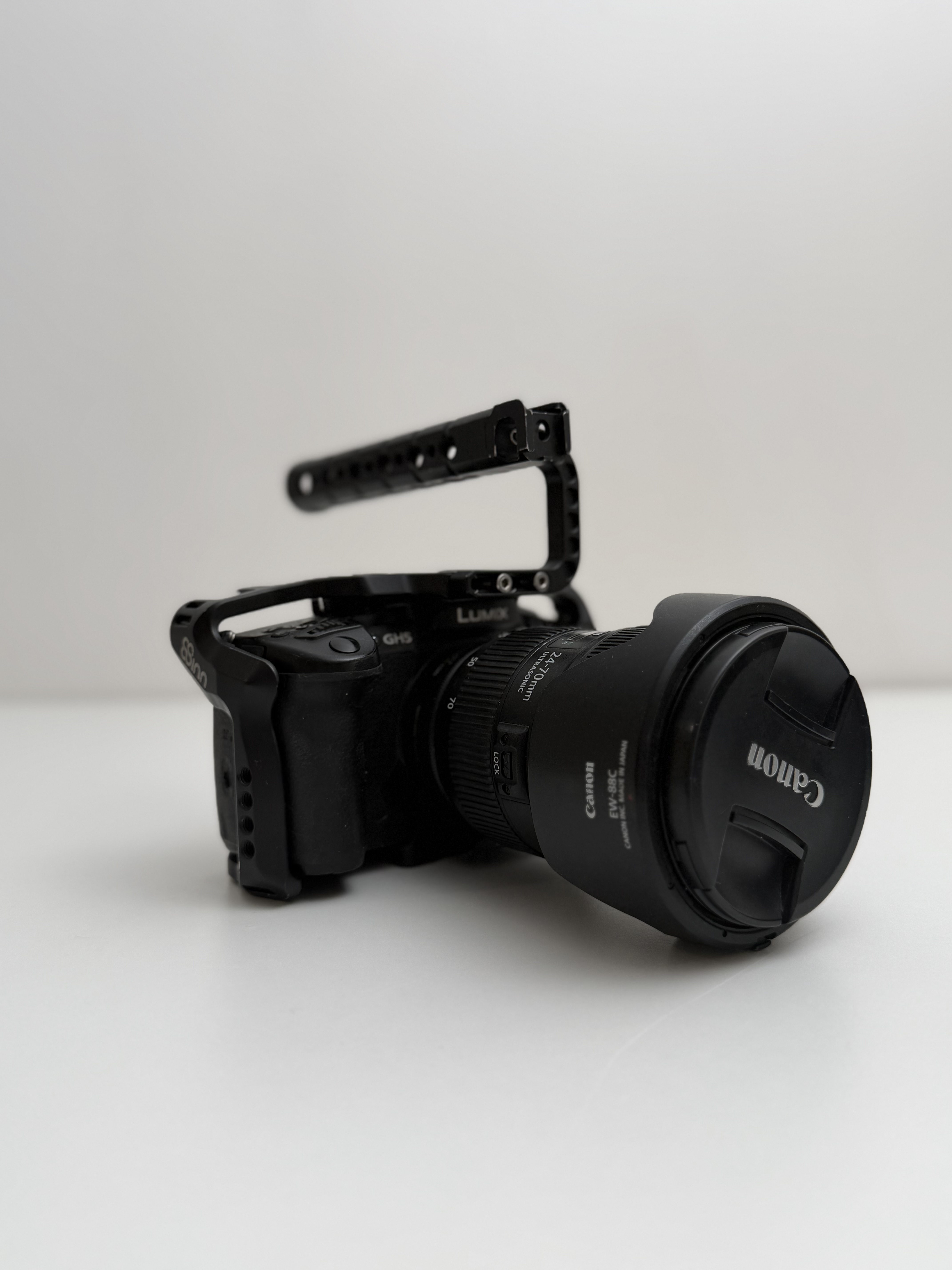 Lumix gh5 + ef 24-105 4l