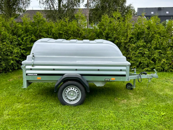 Släpvagn med kåpa 80km/h, obromsad