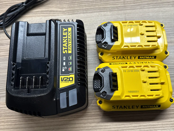 Stanley fatmax batterier og lader