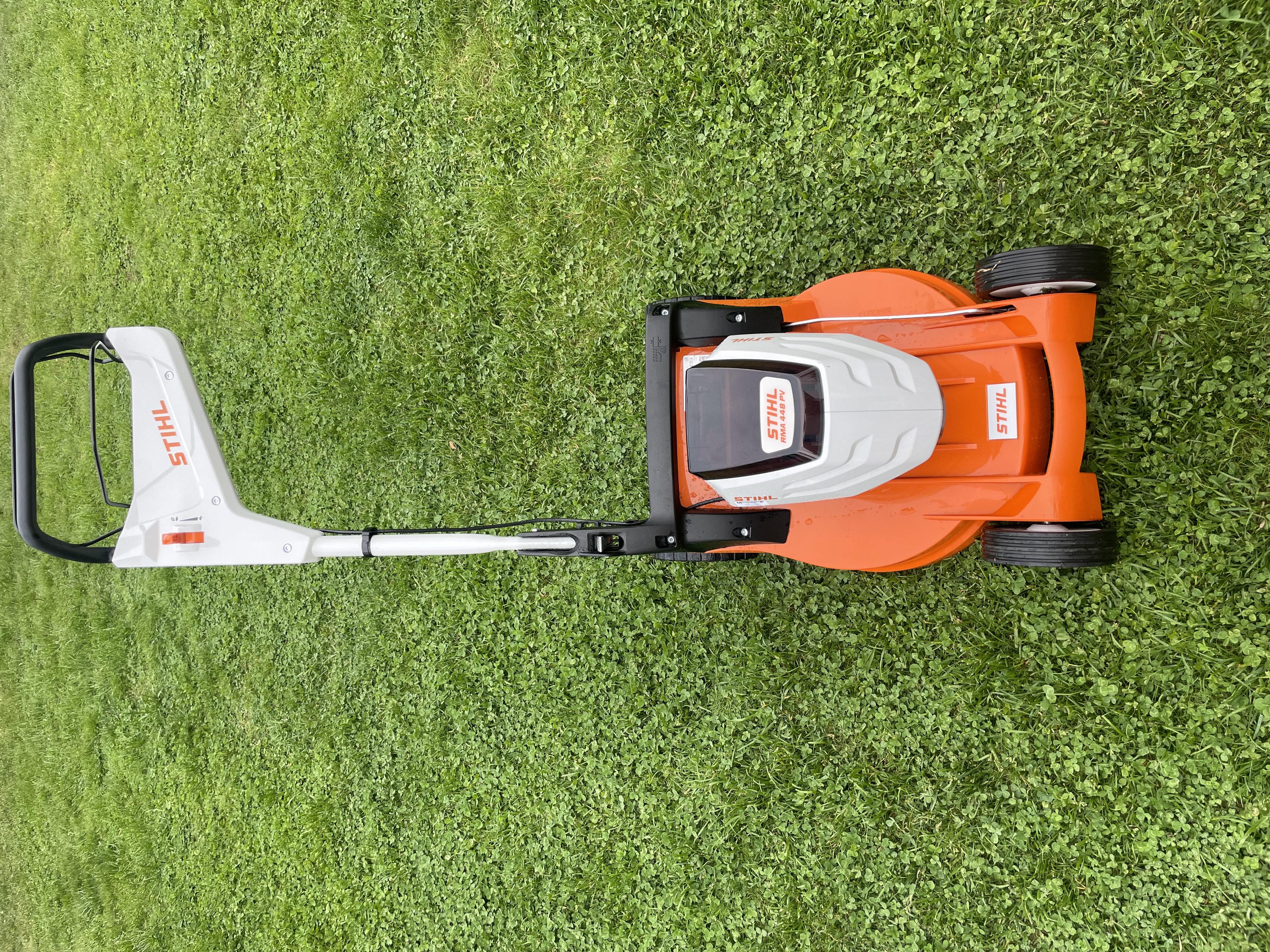 Batteridriven gräsklippare stihl rma 448 pv