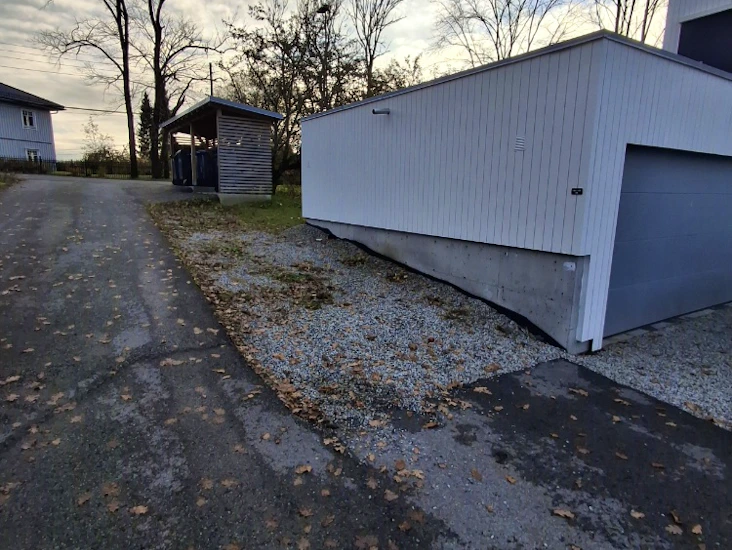 Sentral utendørs parkeringsplass til leie på bleikerhaugen – nær asker stasjon