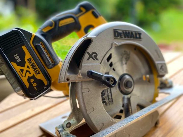 Cirkelsåg dewalt 18v