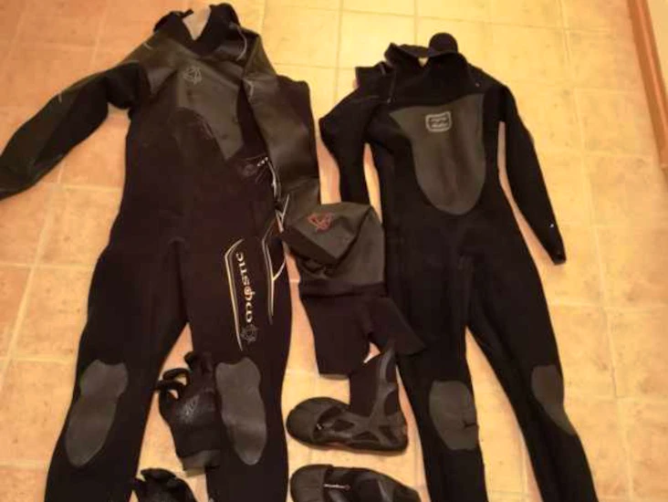 Våtdräkt, m och xs med boots, handskar, huva