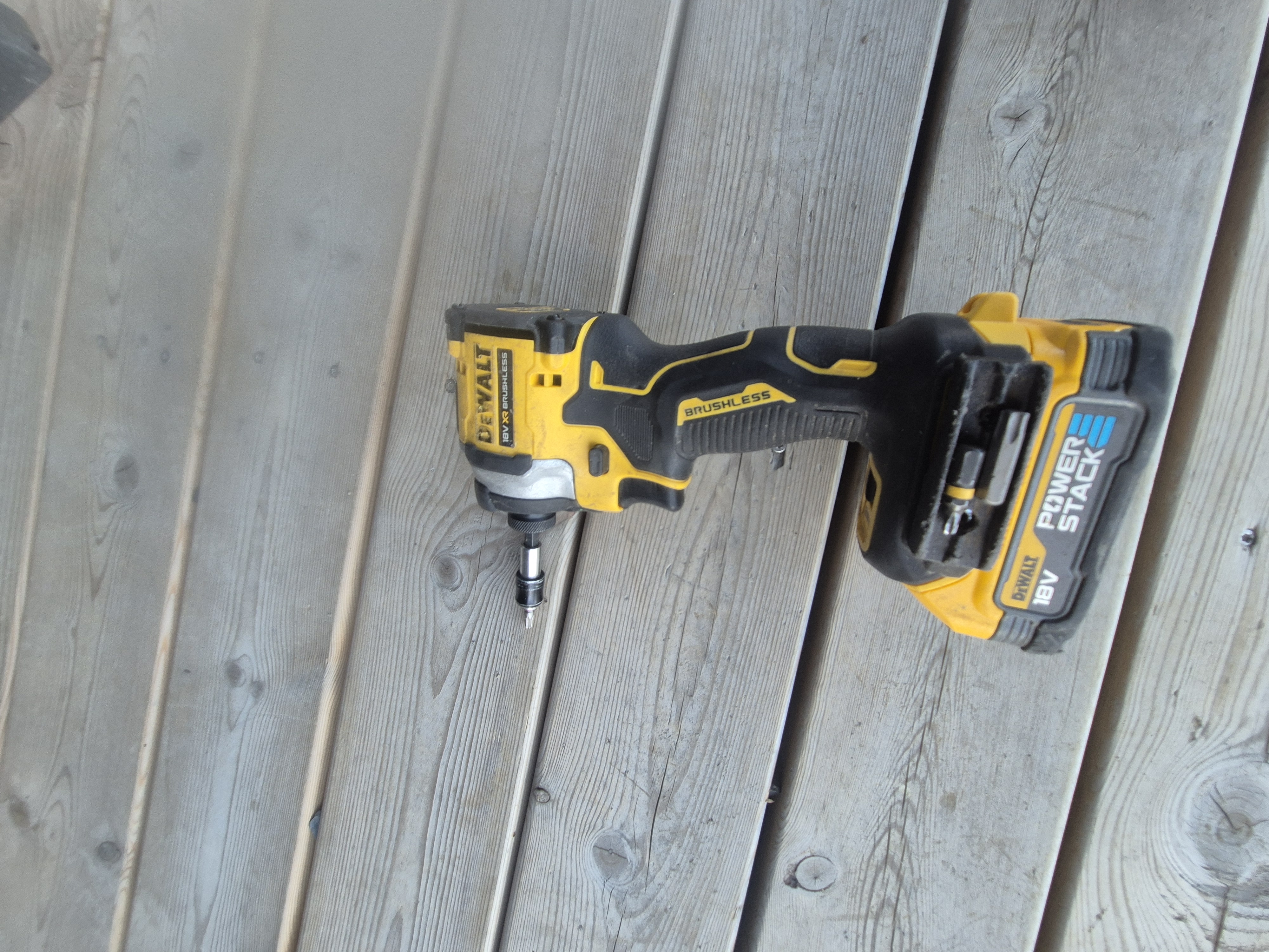 Dewalt slagskrutrekker