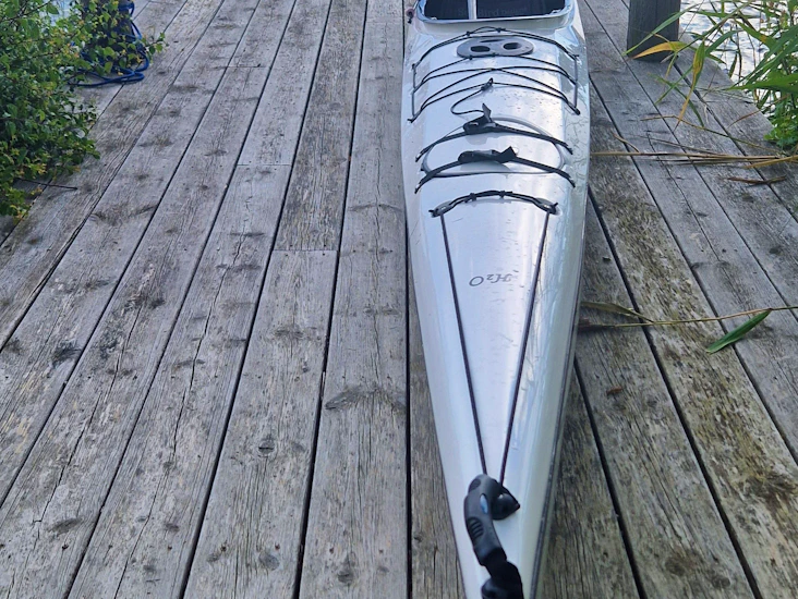 1-manskajak i österskär vid början av långhundraleden