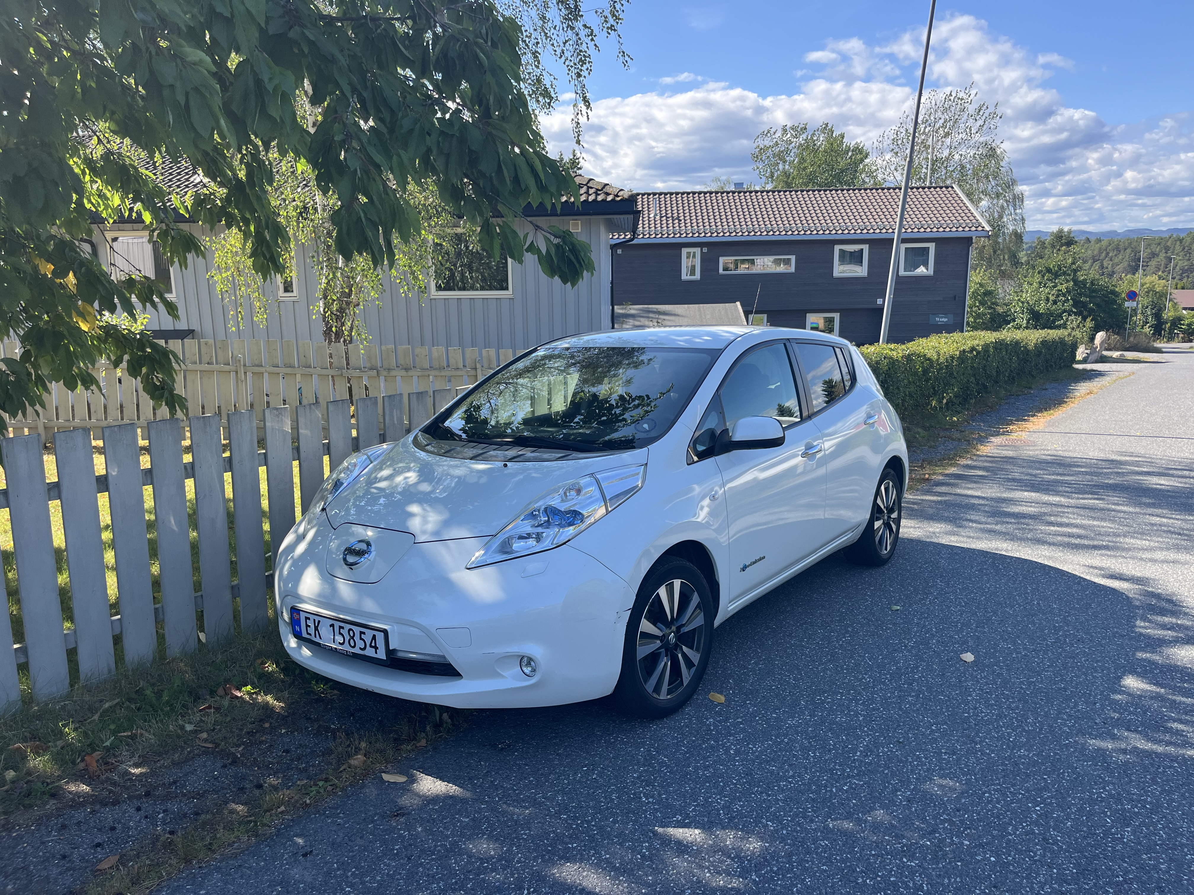 Rimelig nissan leaf leies ut
