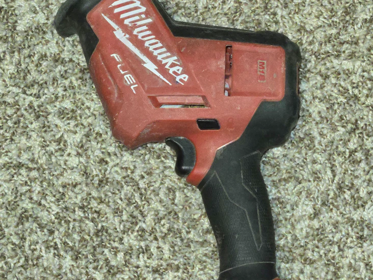 Milwaukee m18 fuel hackzall reciprocating saw, tool