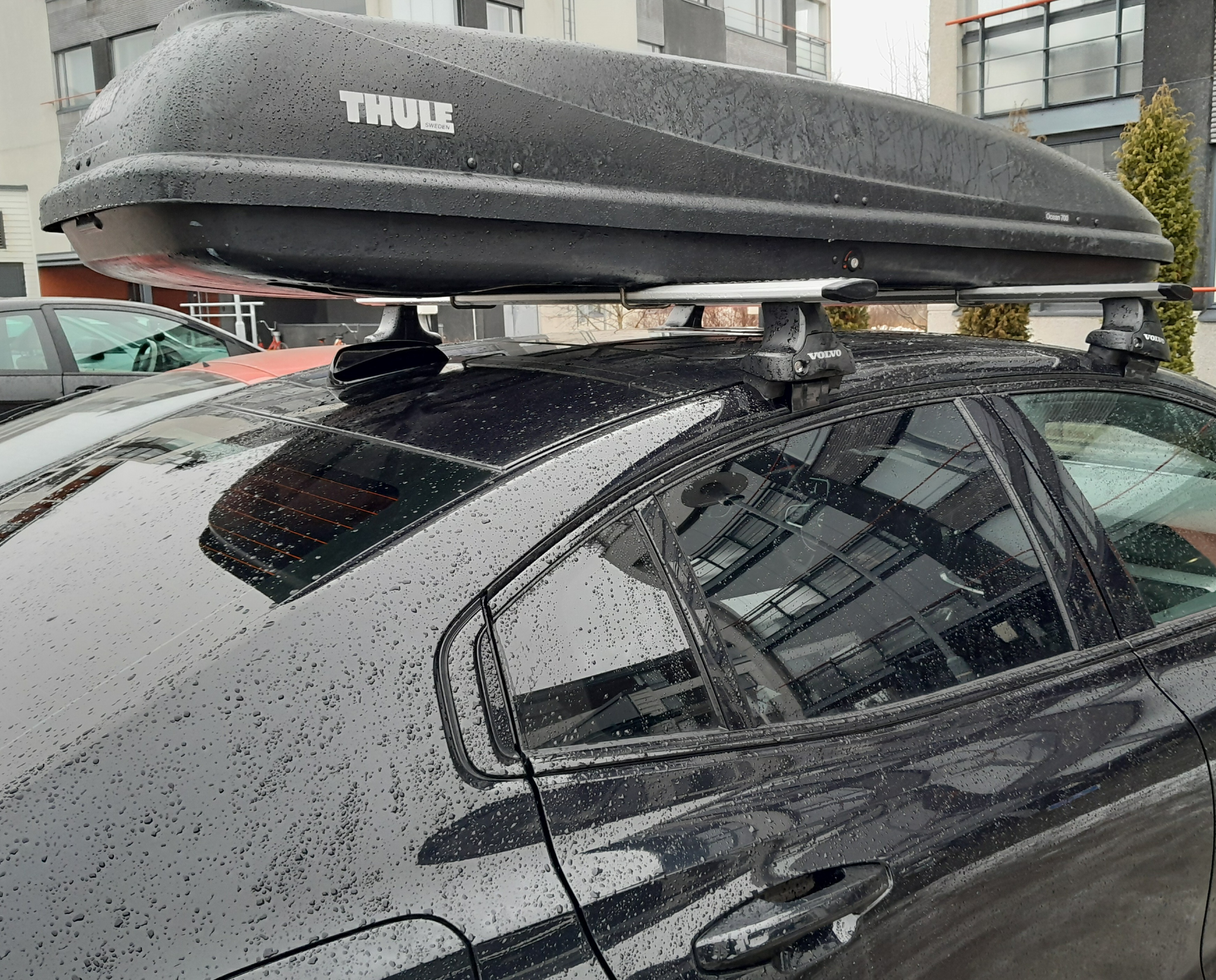 Thule 700 suksiboksi