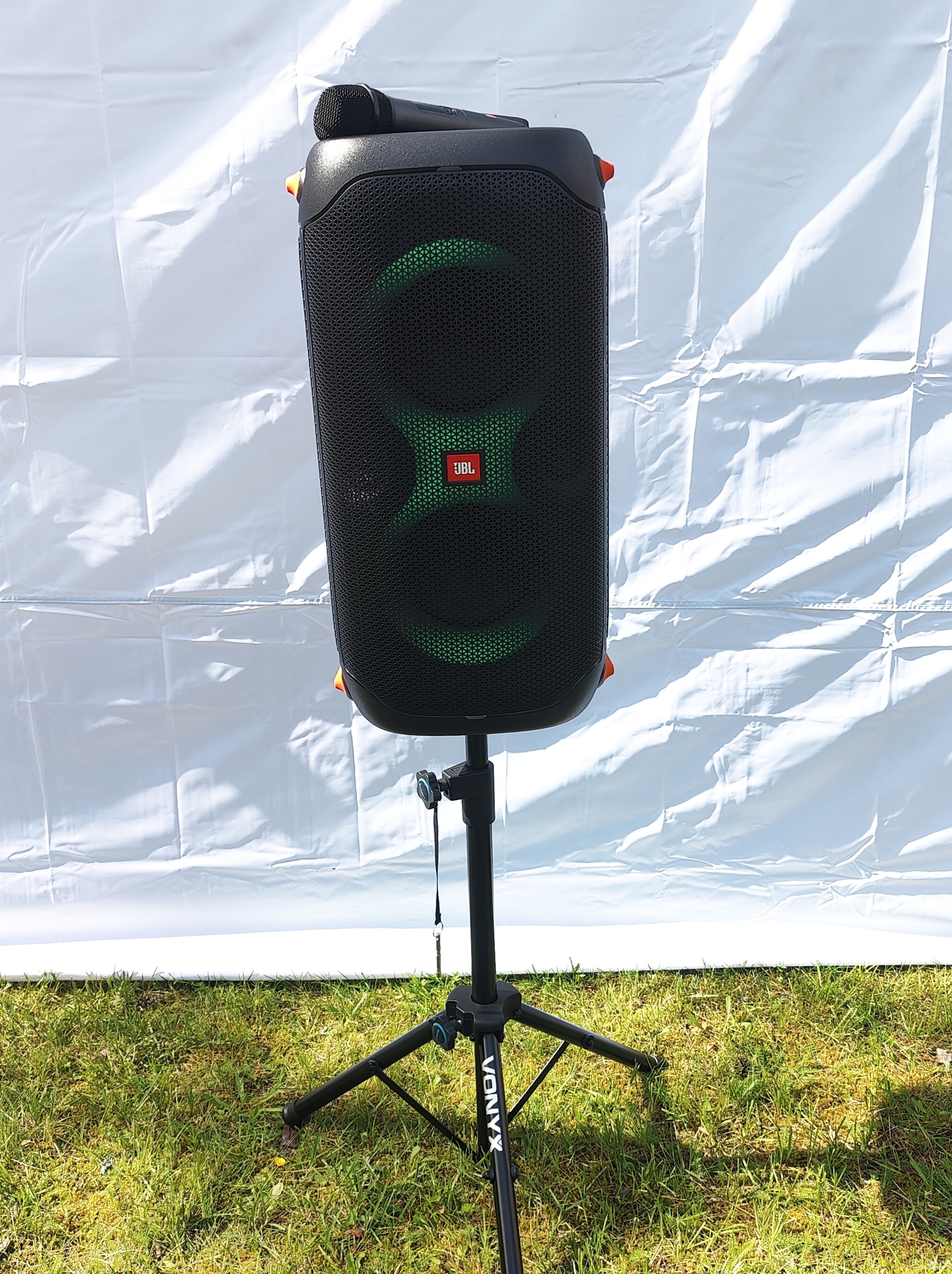 Jbl partybox 110 + äänentoisto,  karaoke, bilekaiutin.