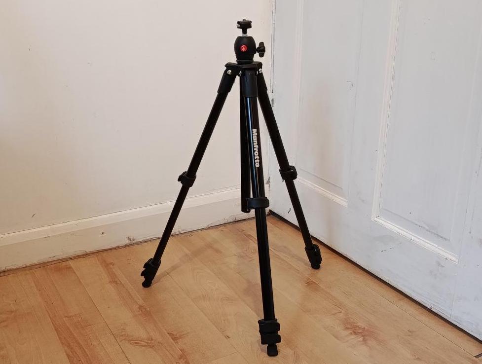 Tripod manfrotto 