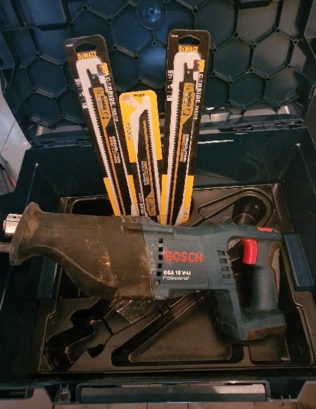 Bosch gsa 18v - li
