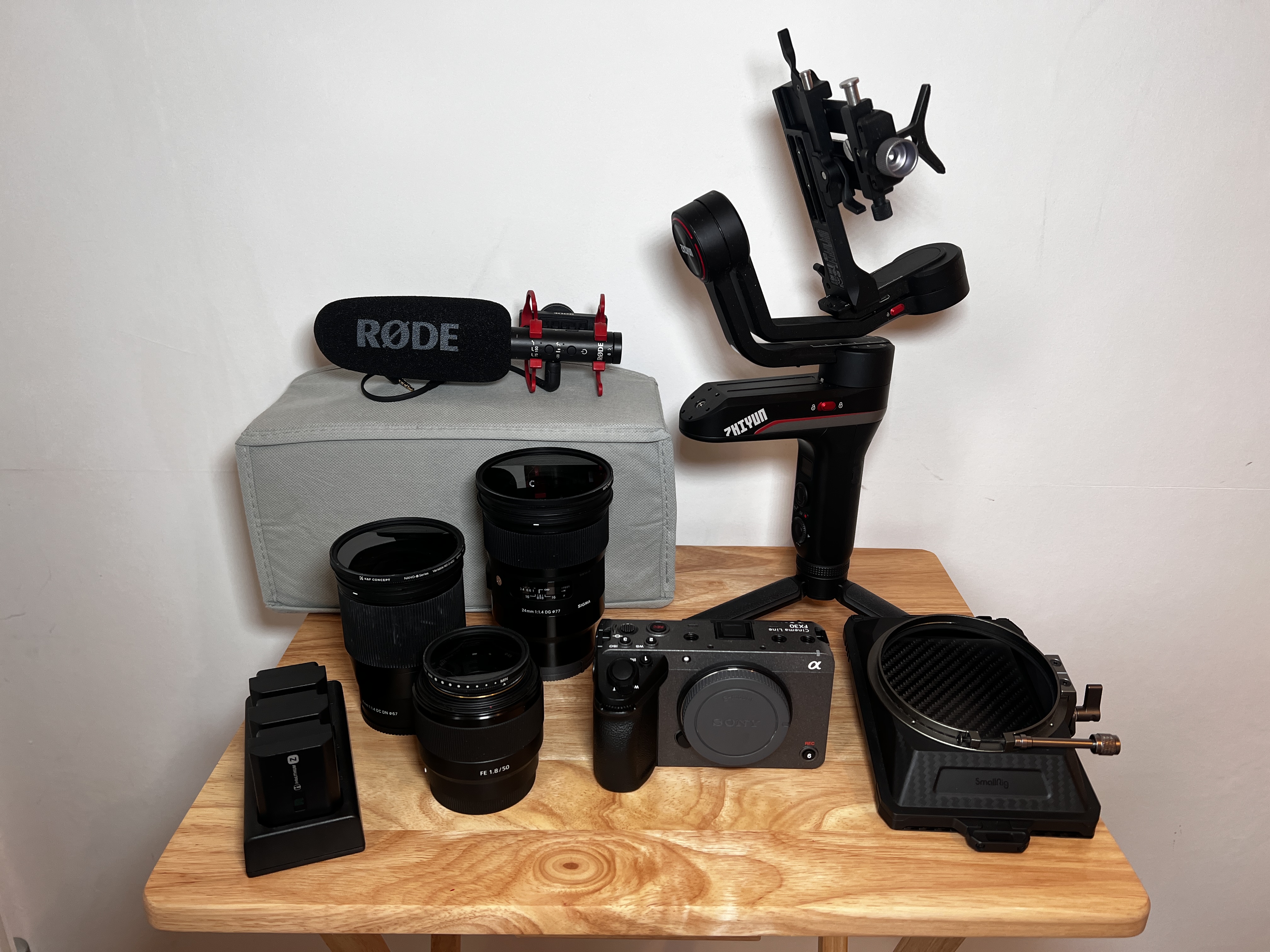Sony fx30 cinema camera + full kit 