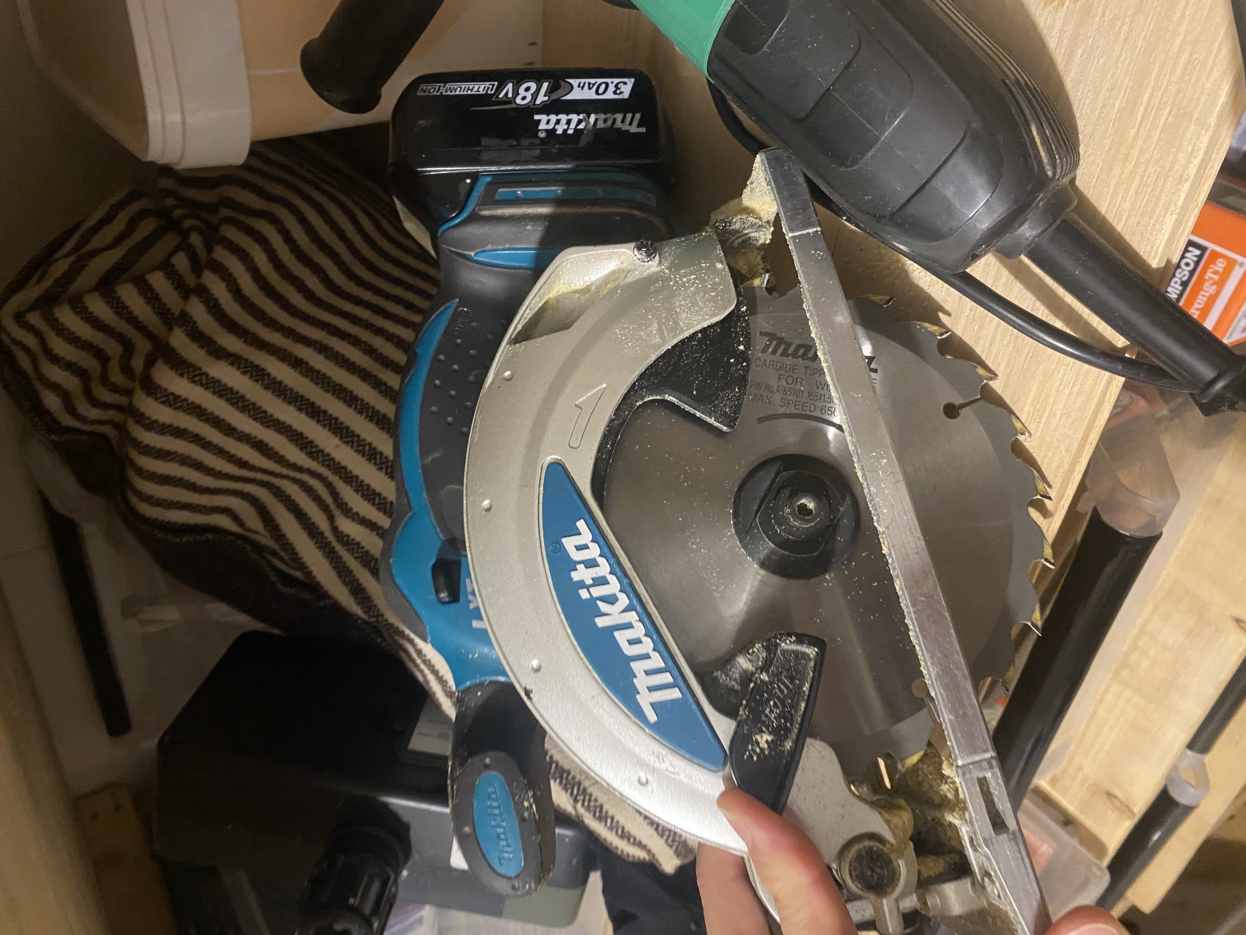 Makita sirkelsag med batteri og lader 
