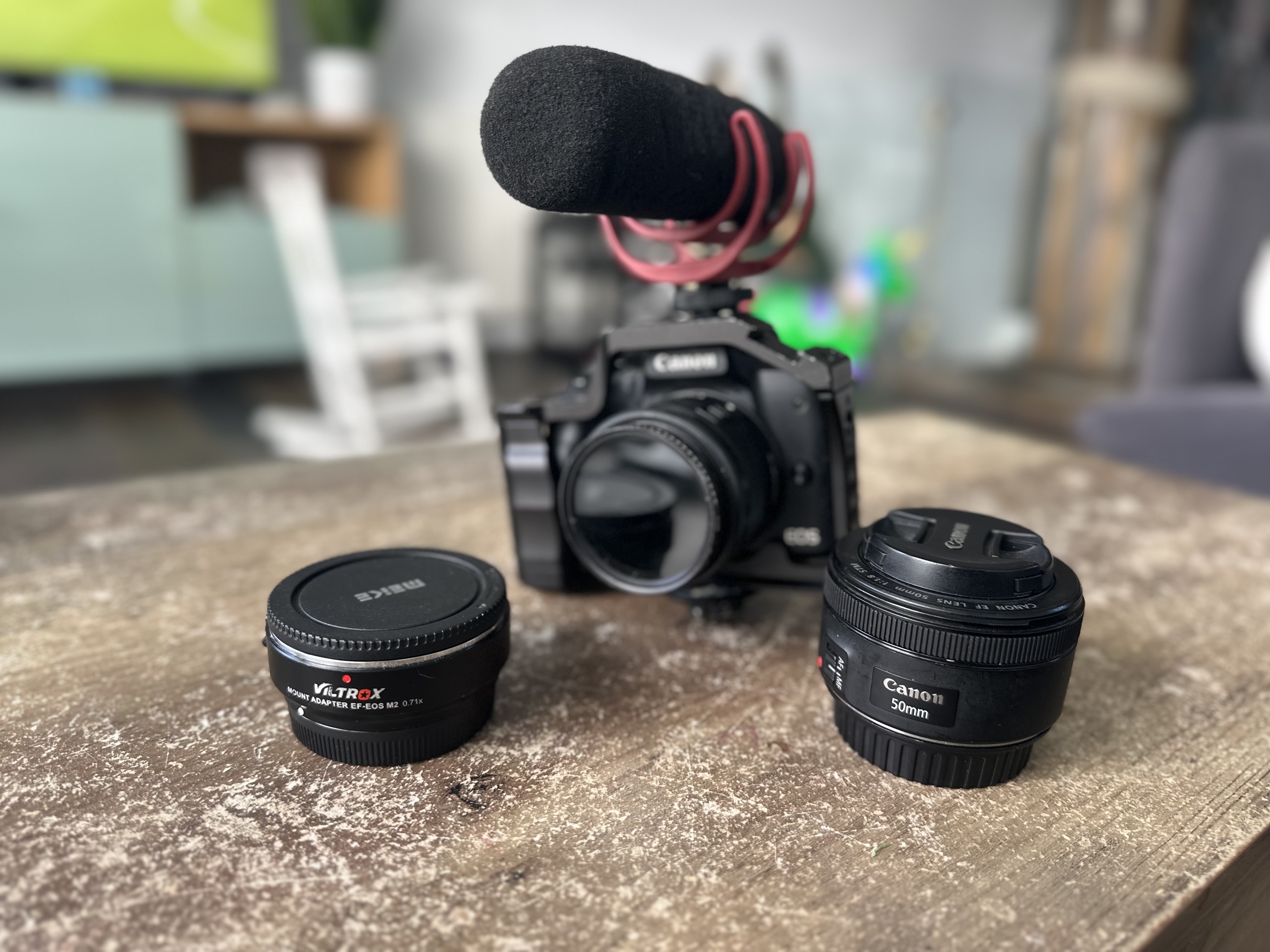 Canon m50 + 15-45mm + ef 50mm f/1.8 + rig cage + variable nd + viltrox ef-eos m2