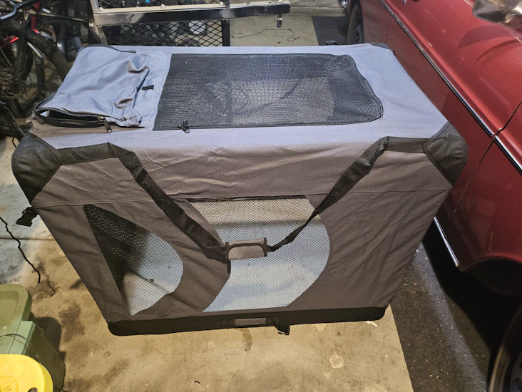 Portable pet crate for large animal
