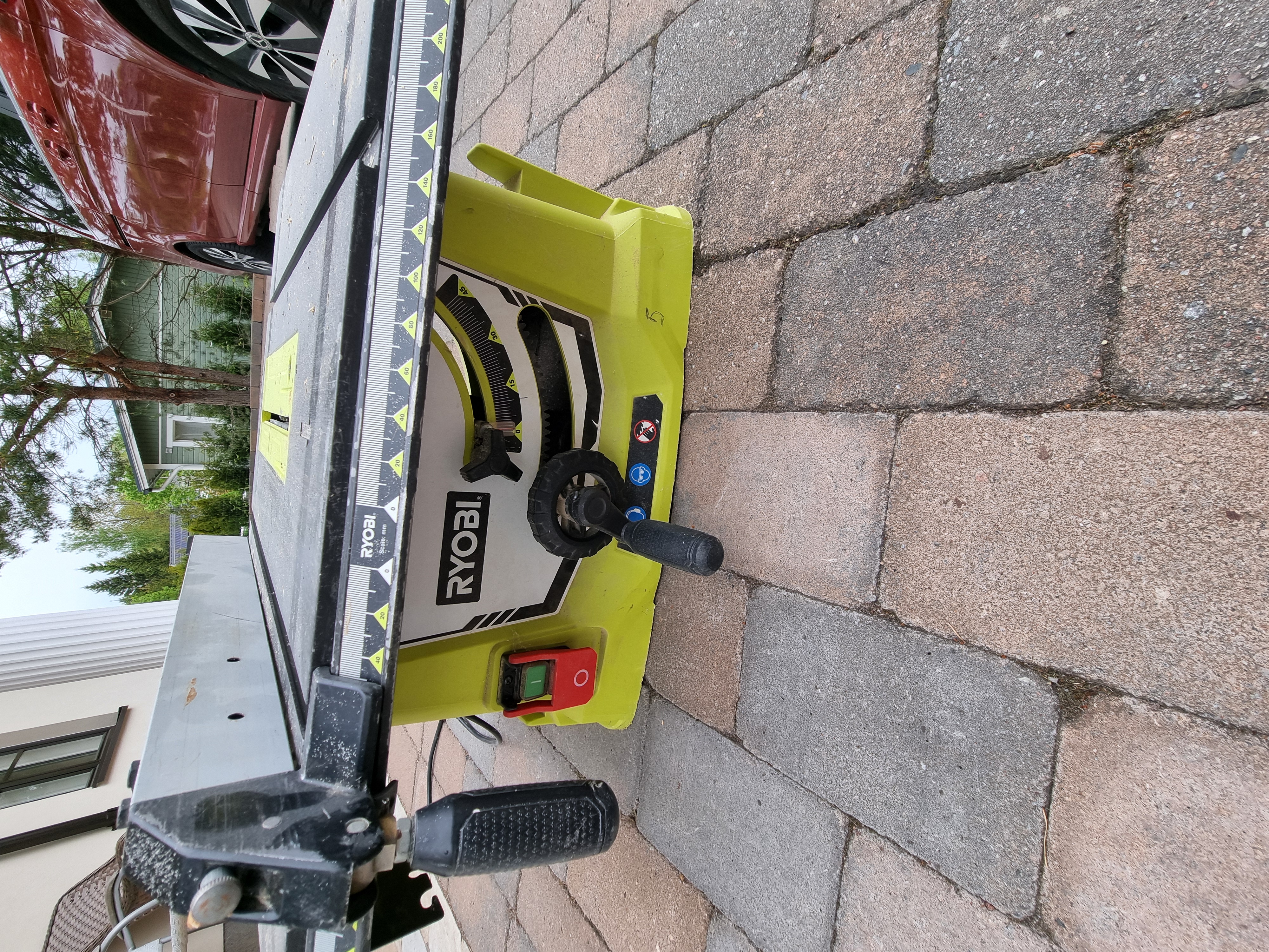 Ryobi rts1800s pöytäsaha irroitettavilla jaloilla