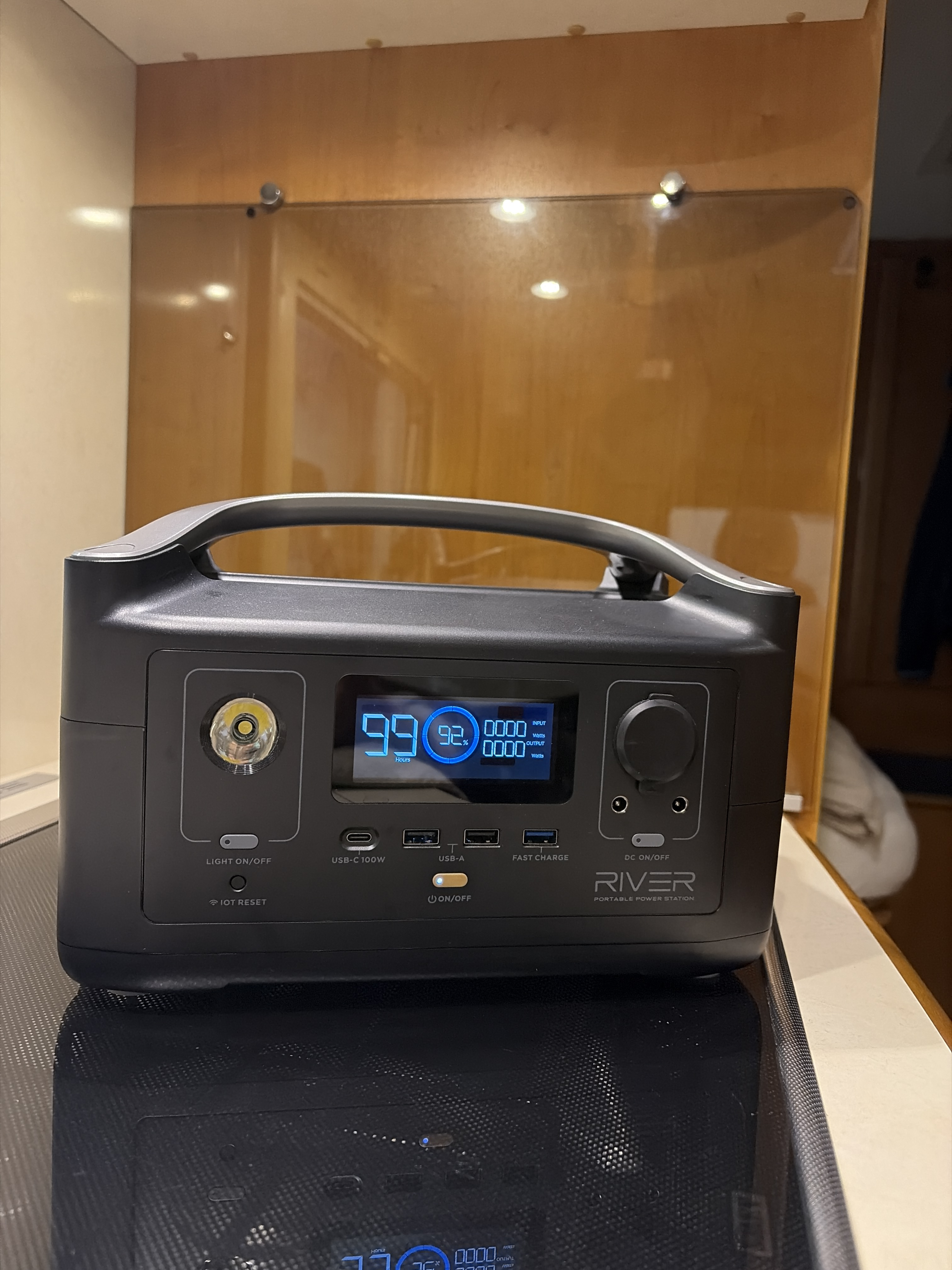 Ecoflow river 600watt 230 volt usba usbc