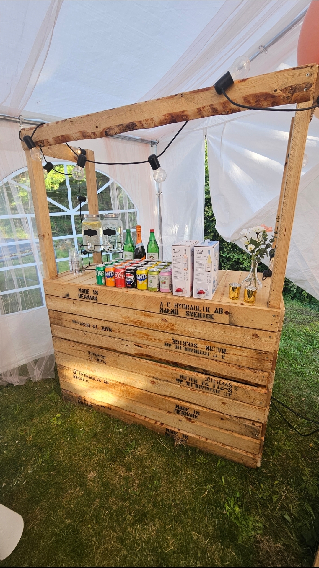 Rustik festbar i trä – perfekt för event & firande