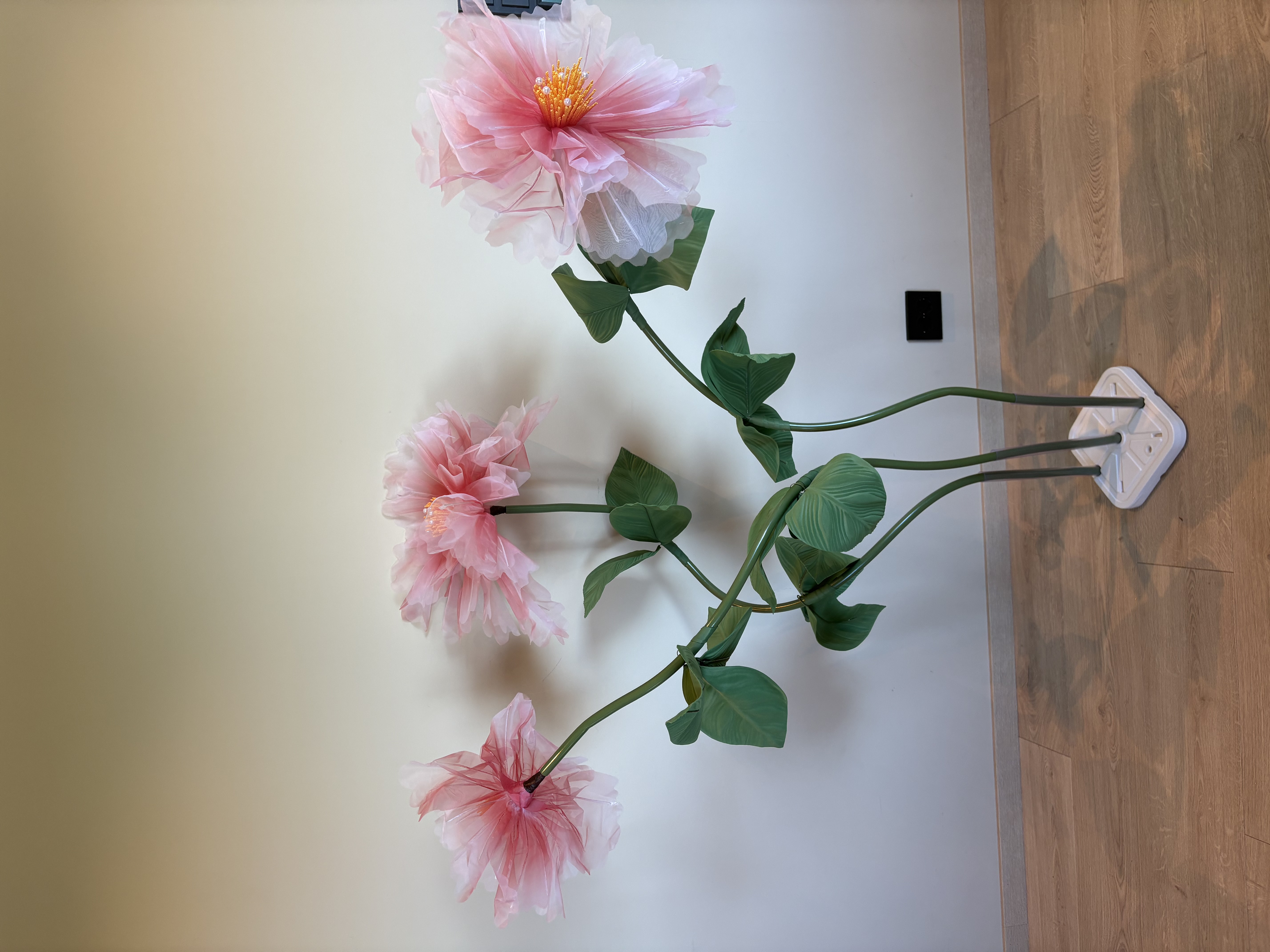 Gigantiske kunstige blomster