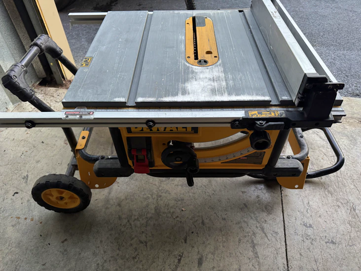 Dewalt 10” table saw