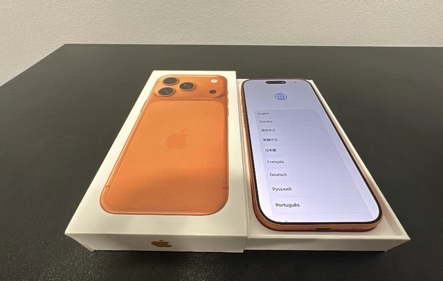 Unlocked apple iphone 17pro max 1tb icloud clean.