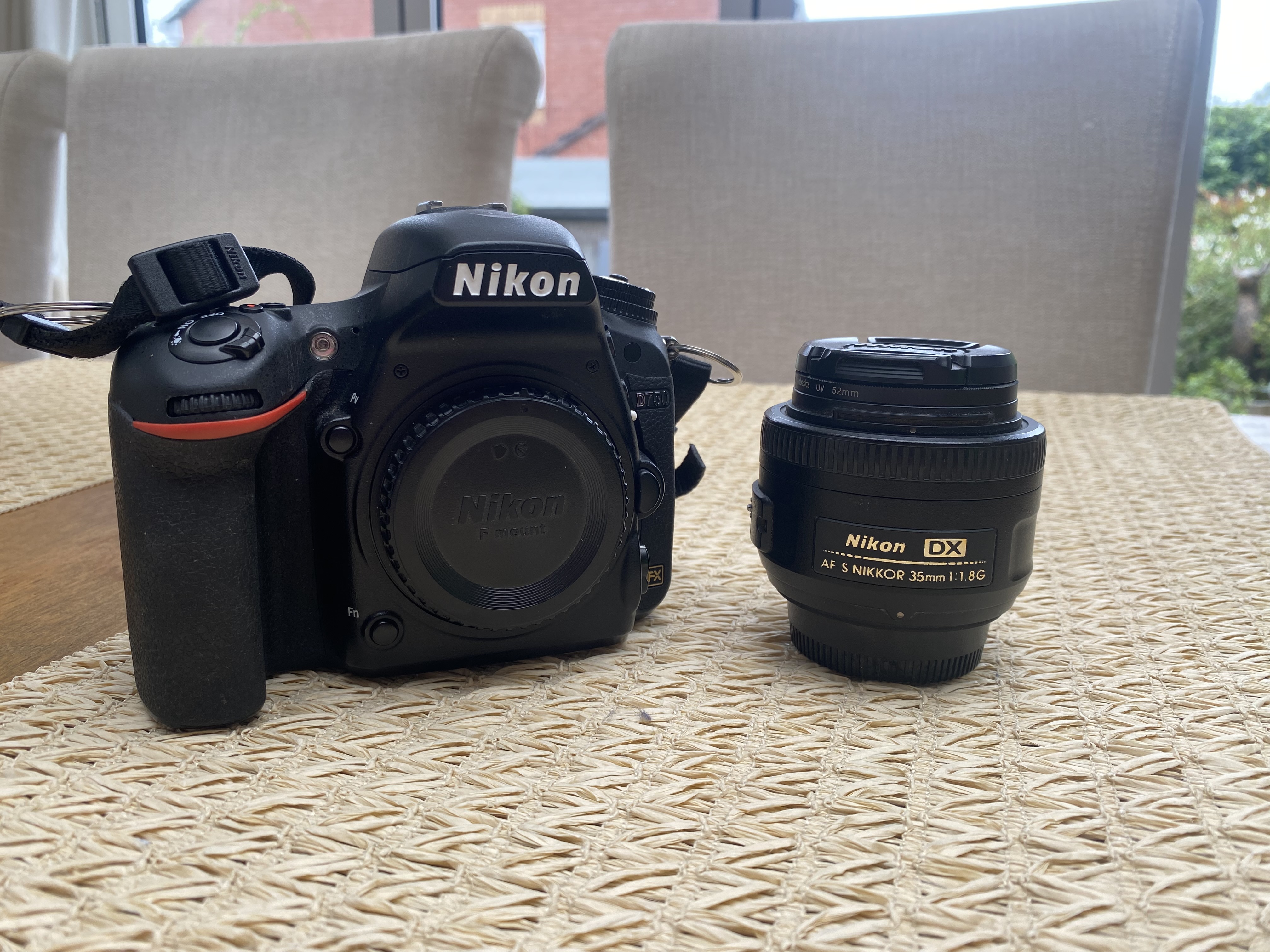 Nikon d750 with af-s nikkor 35mm f/1.8g prime lens