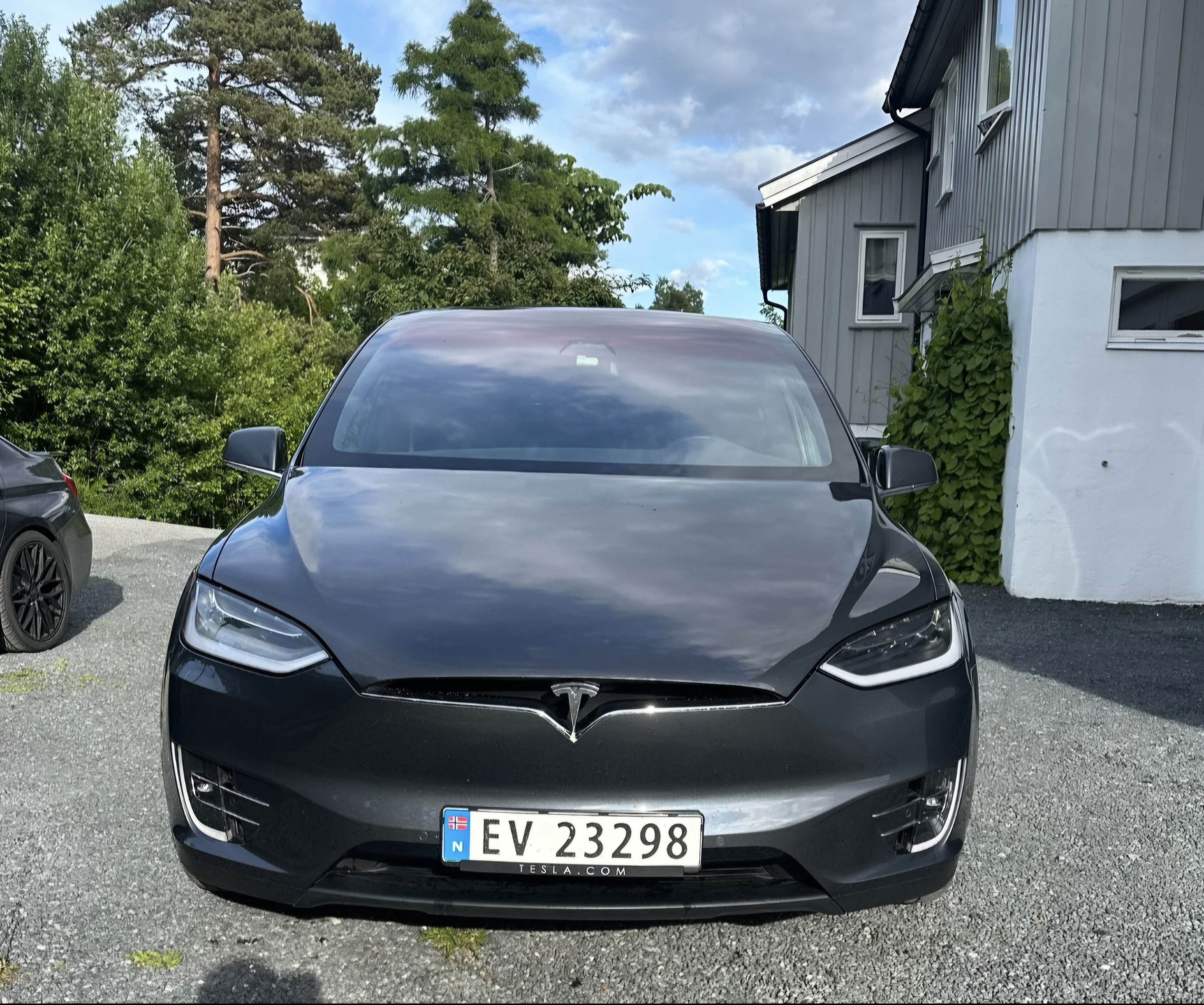 Tesla x 100d gratis lading 6 seter 