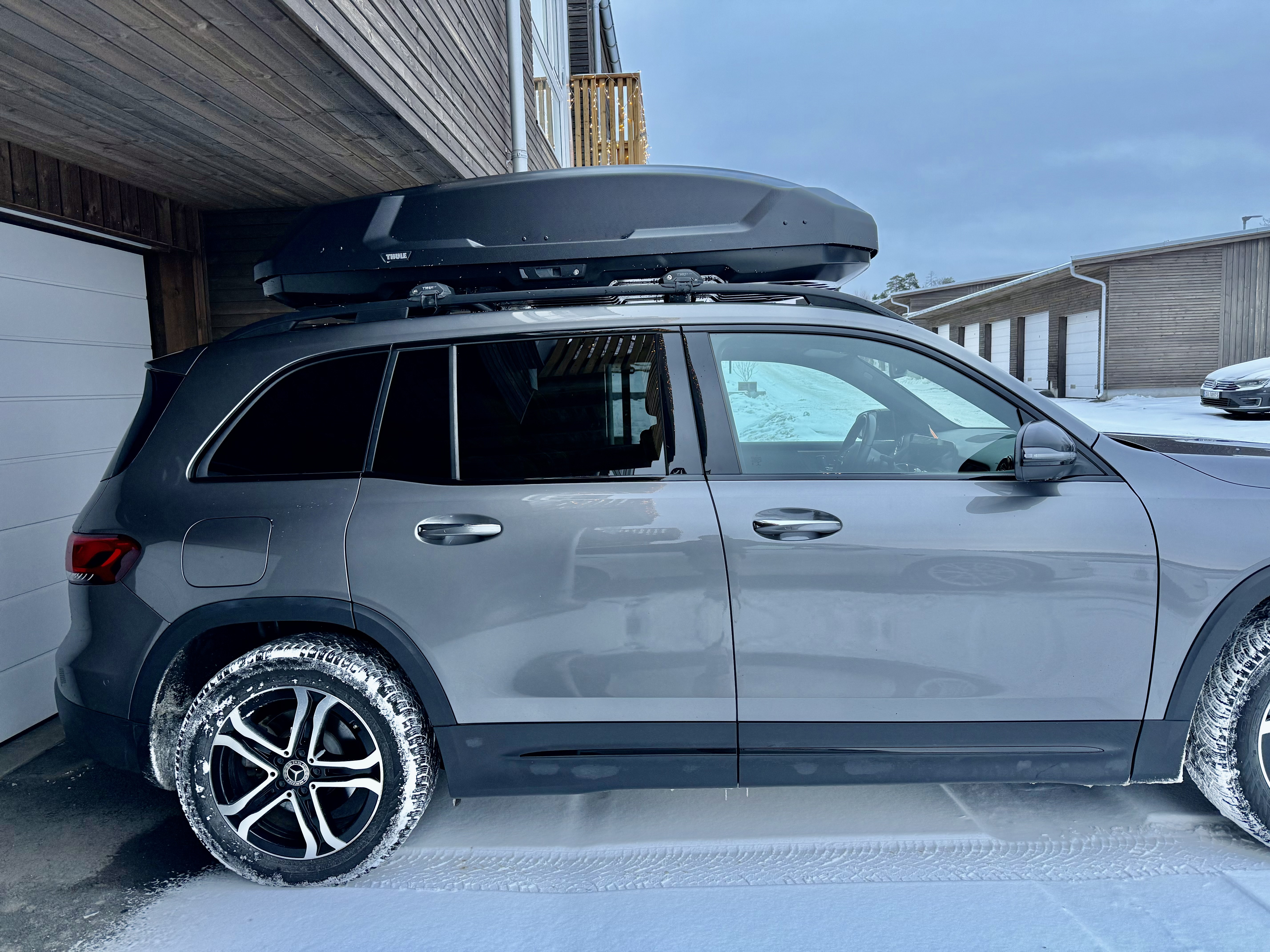 Thule force 3 xl – takboks til leie (inkl. montering)