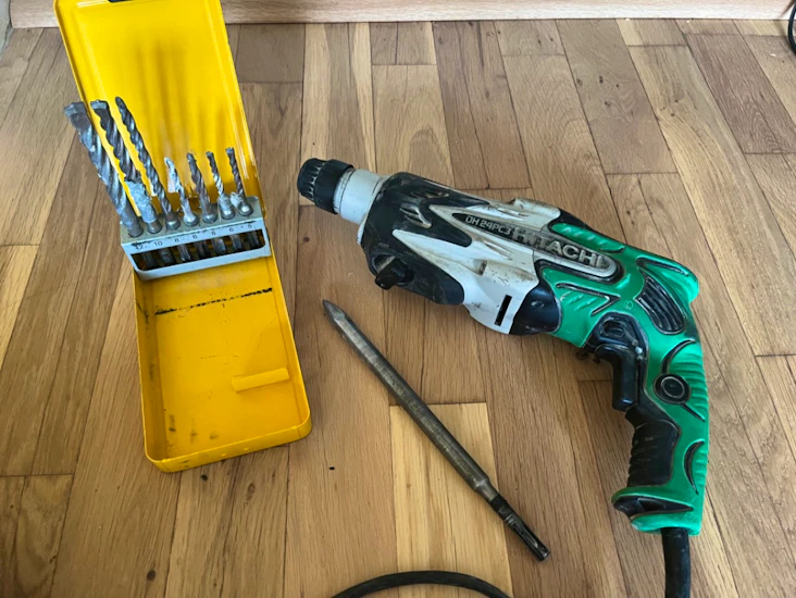 Kraftfull och smidig hitachi borrhammare