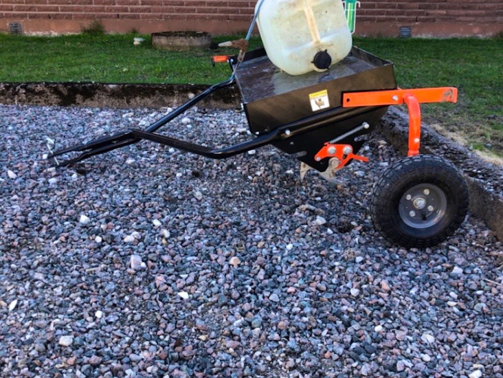 Hålpipluftare gräsmatteluftare