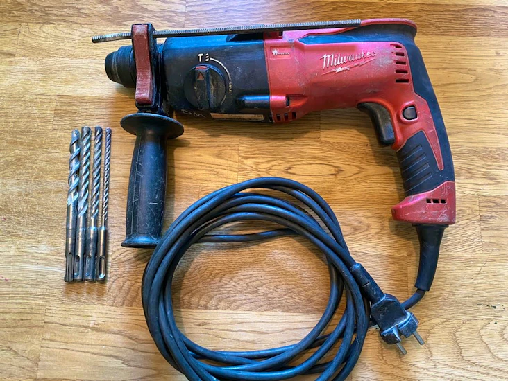 Slagborrmaskin inkl. borrar