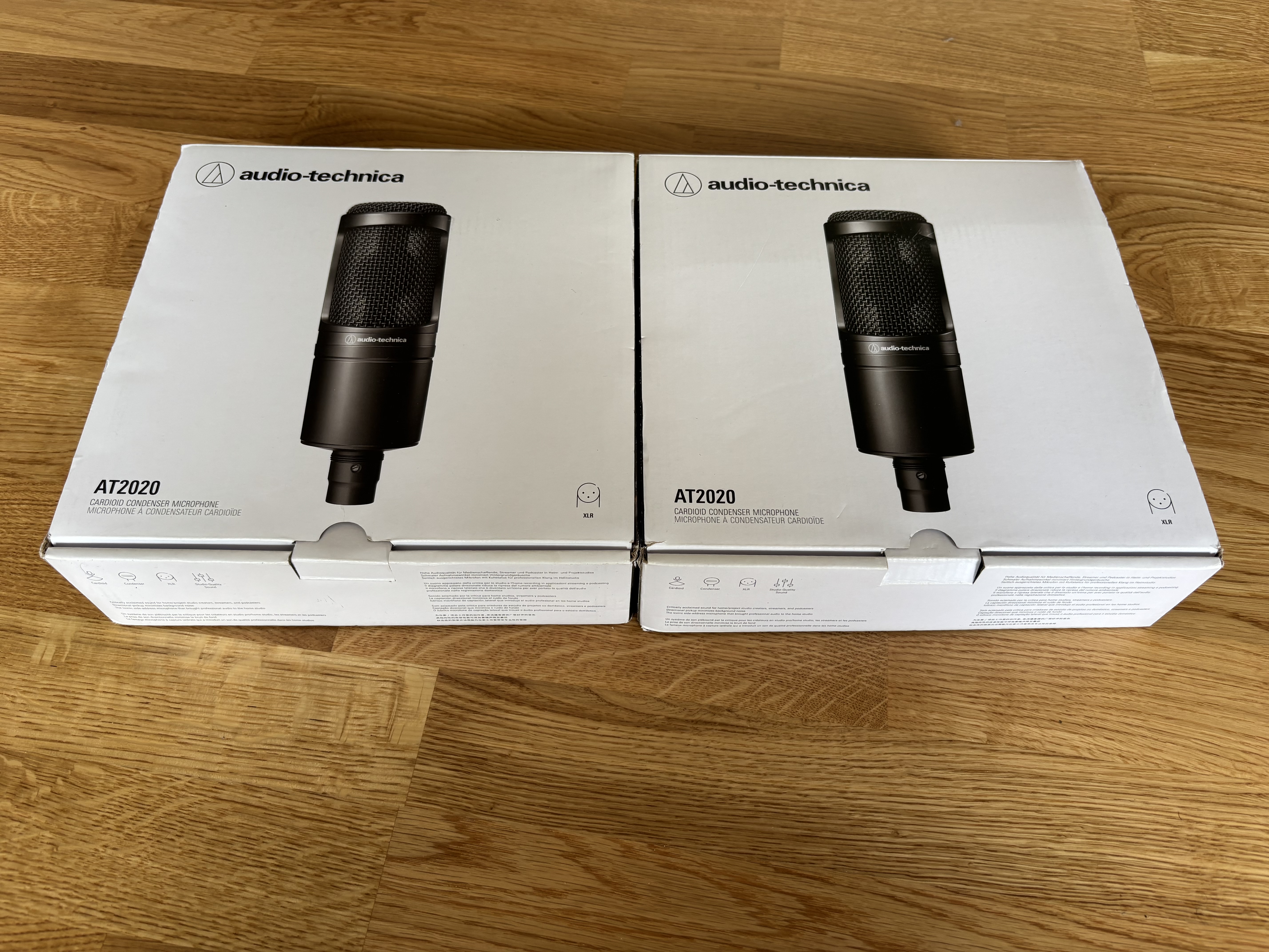Kompakt mikrofon med diskret design för pod och streaming