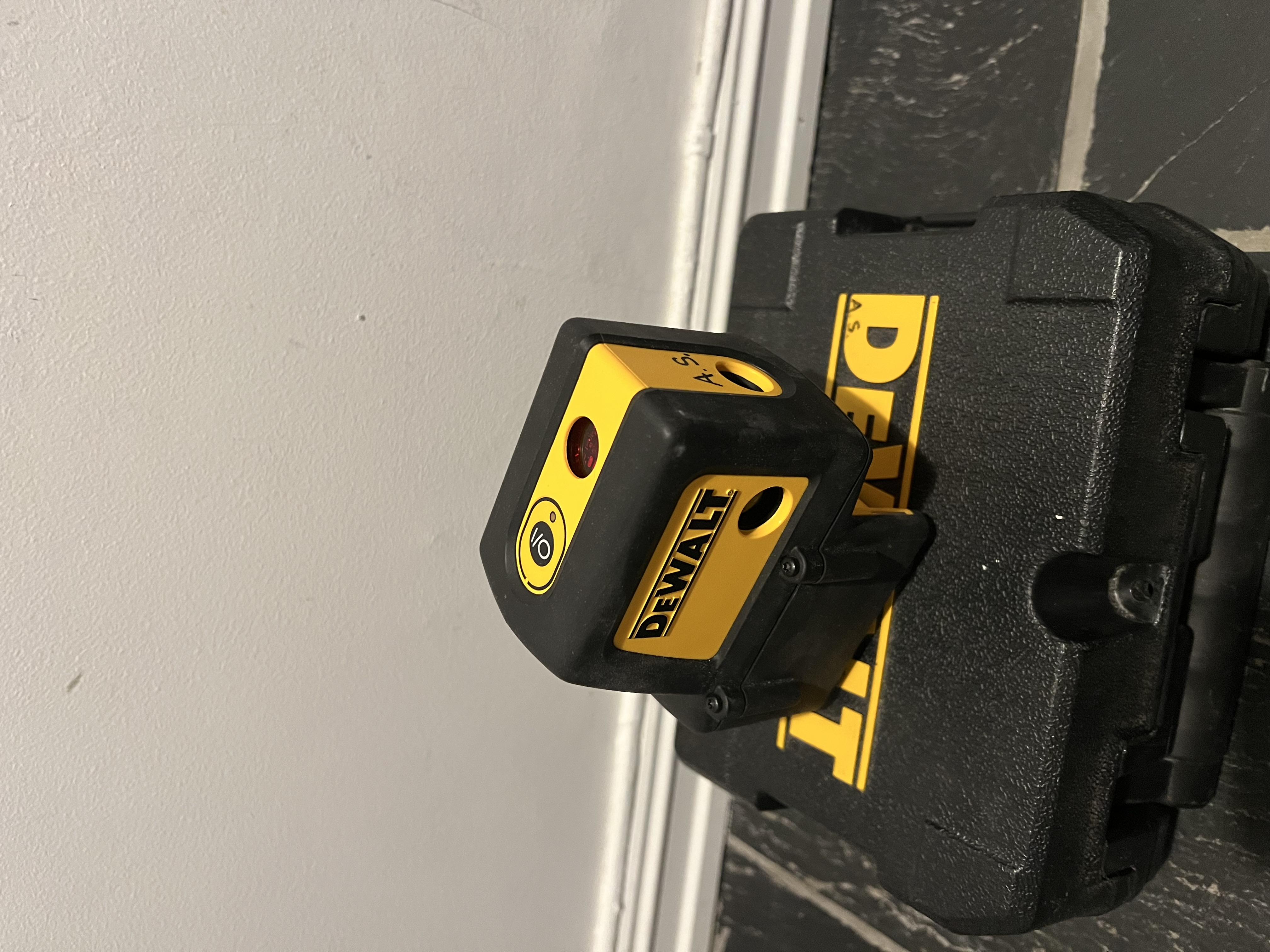 Dewalt dw084 laser