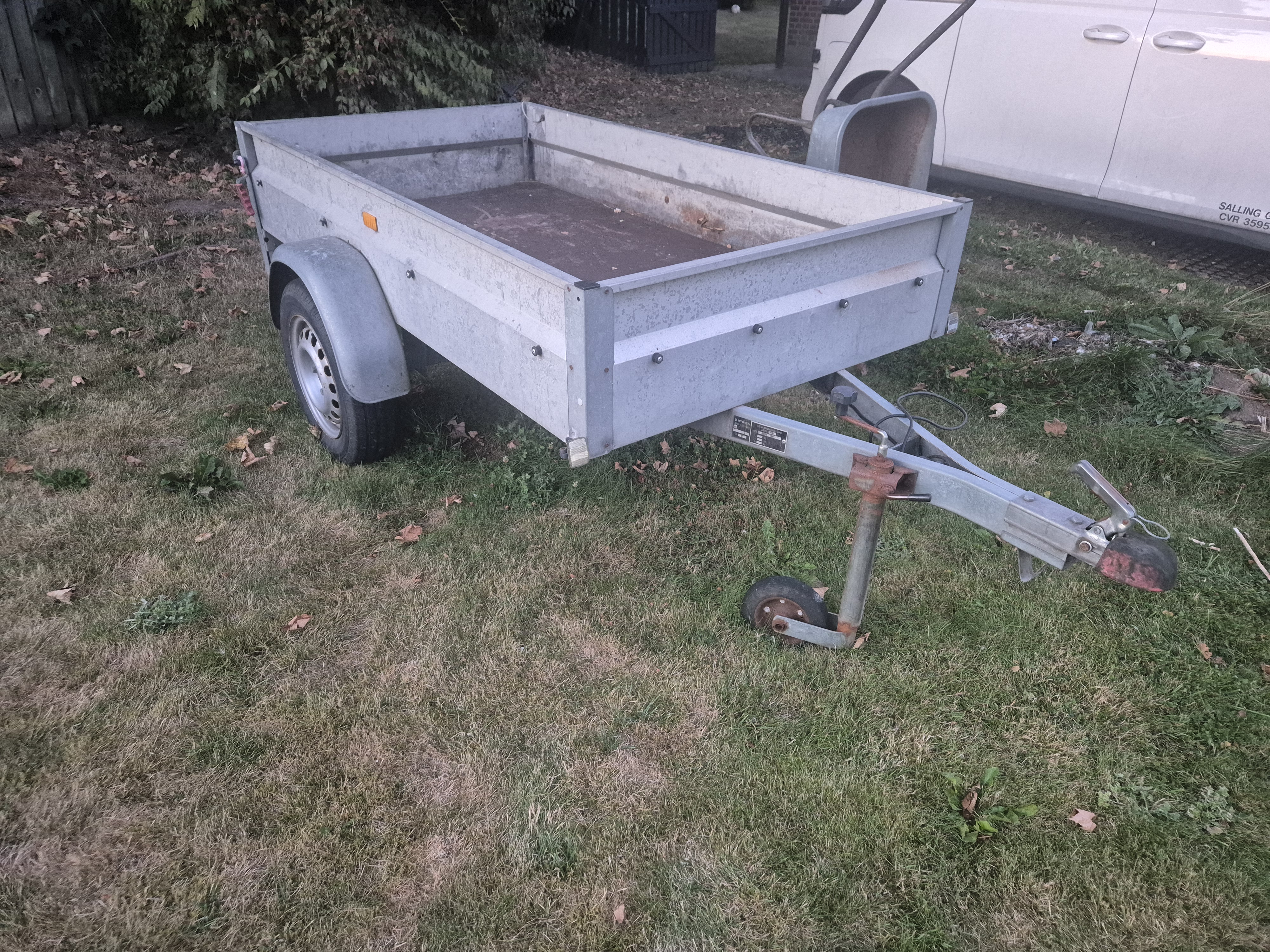 Stema b 6075 trailer – 750 kg / 600 kg lasteevne