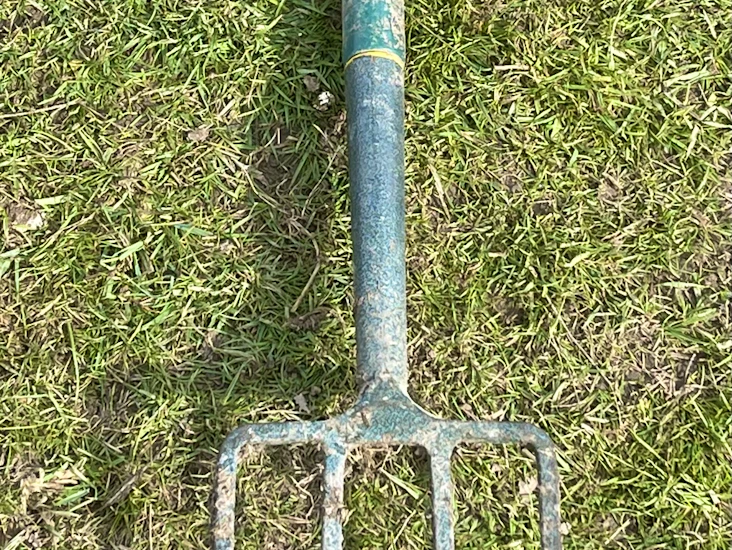 Heavy duty steel garden digging fork handle allotment farm etc.
