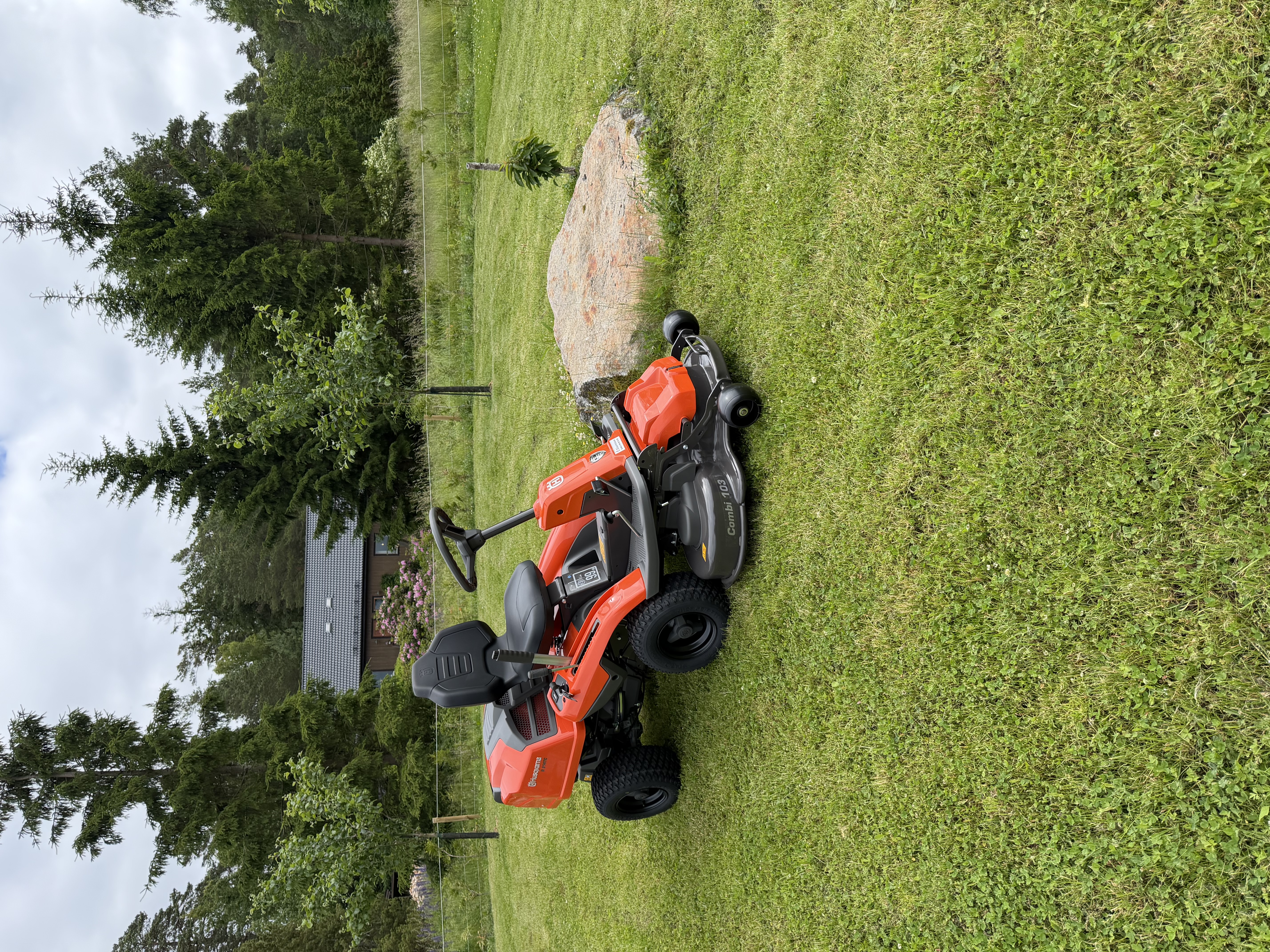 Husqvarna rider r 214tc åkgräsklippare