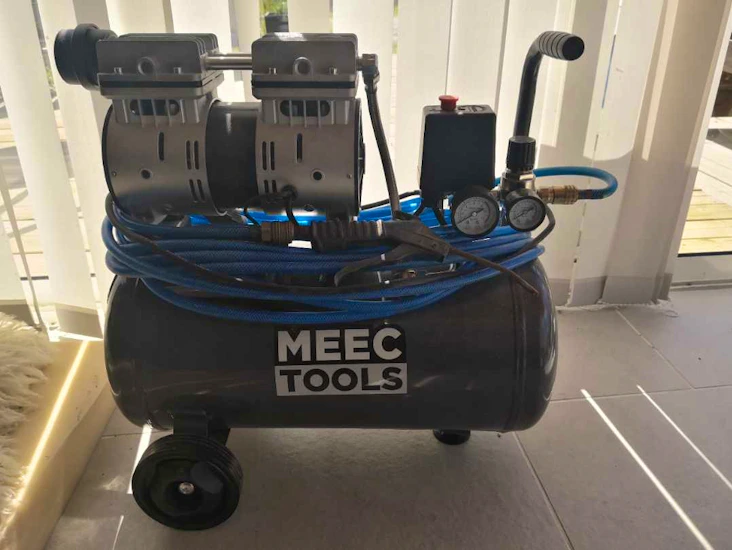 Meek tools 24l kompressor m/dykkpistol