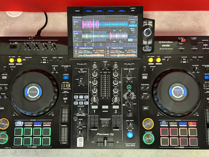 Pioneer dj xdj-rx3 2-channel performance dj controller